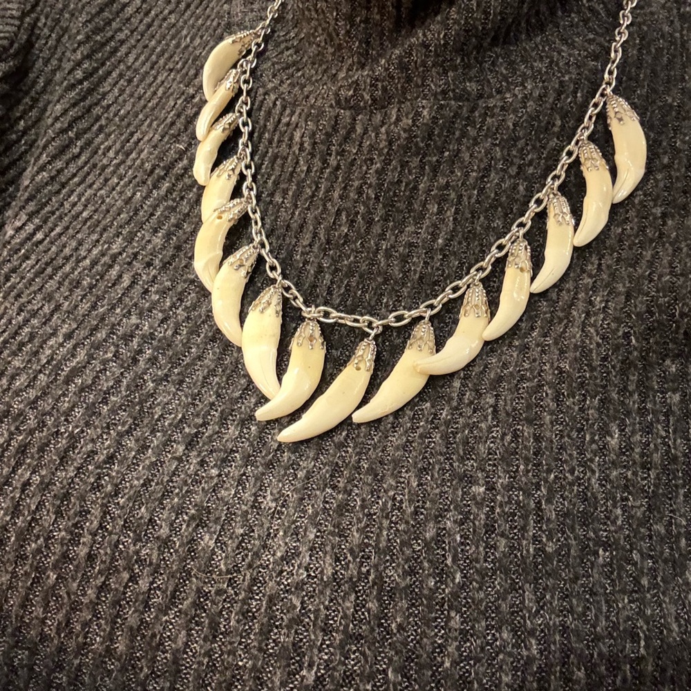 Statement Necklace with Faux Claw Design
